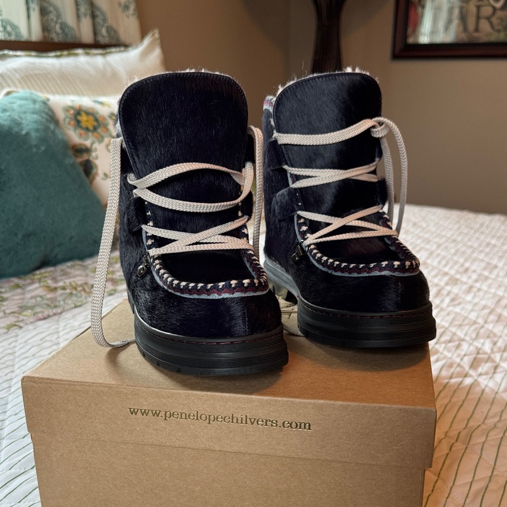 Penelope Chilvers Ink Shearling Lined Incredible Pony Boots New in Box